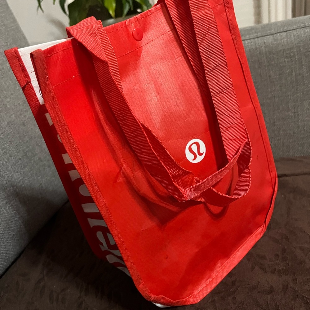 Lululemon bag